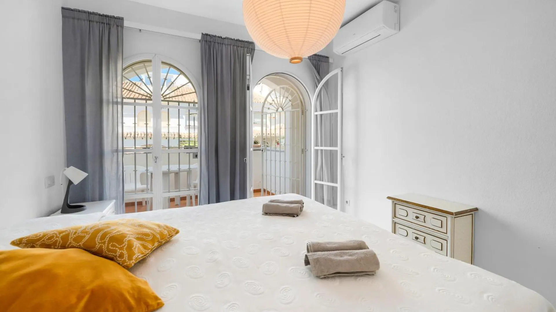 Sunny Fuengirola Villa With Pool & Private Terrace