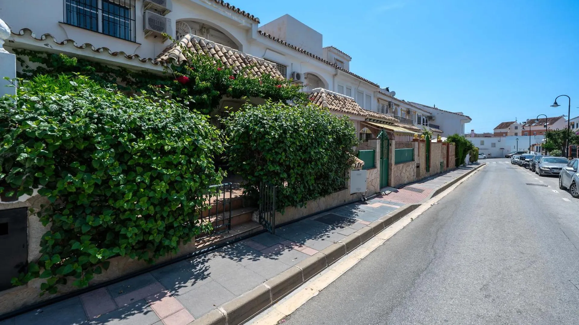 בית נופש Sunny Fuengirola Villa With Pool & Private Terrace
