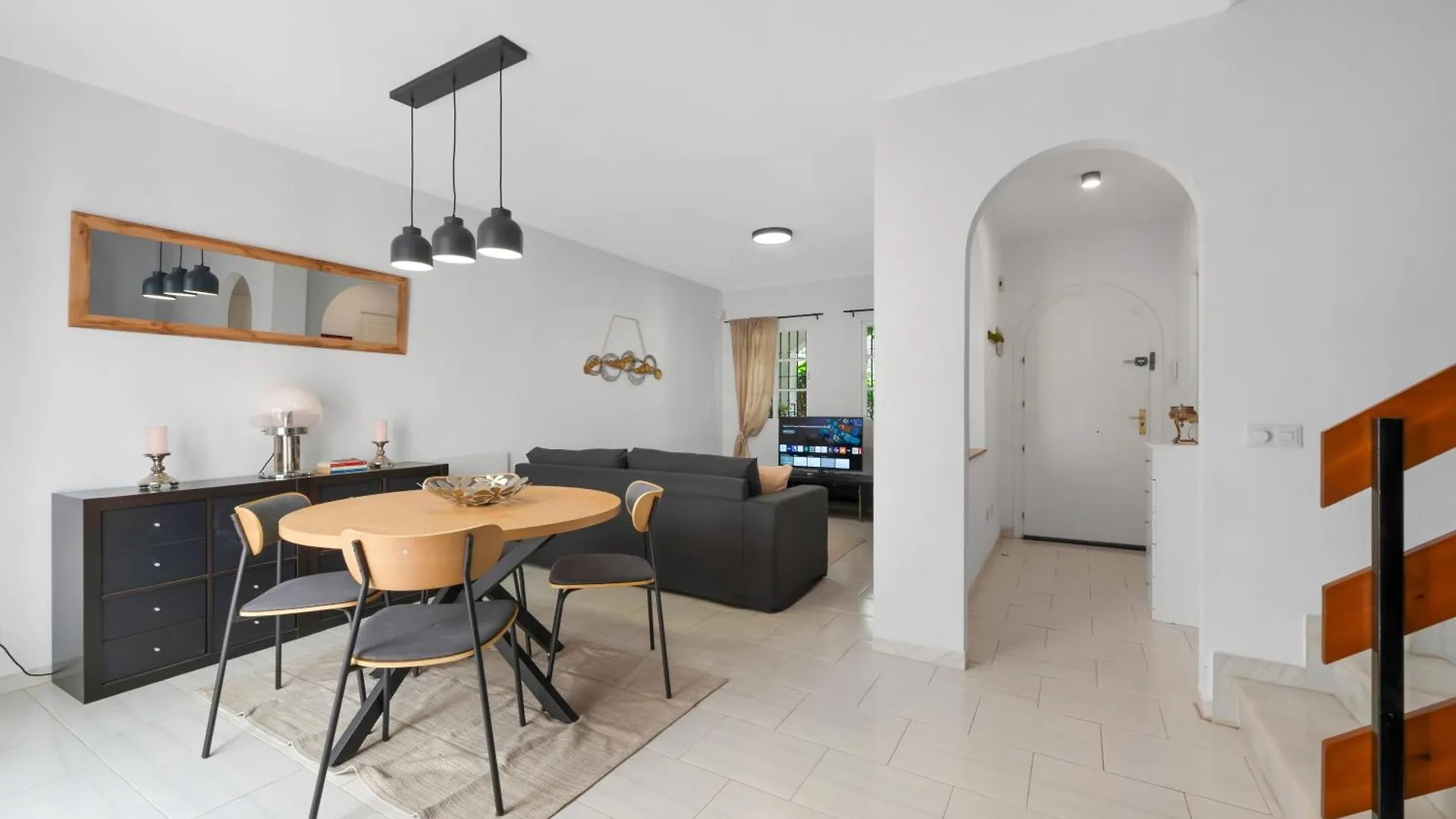 Sunny Fuengirola Villa With Pool & Private Terrace