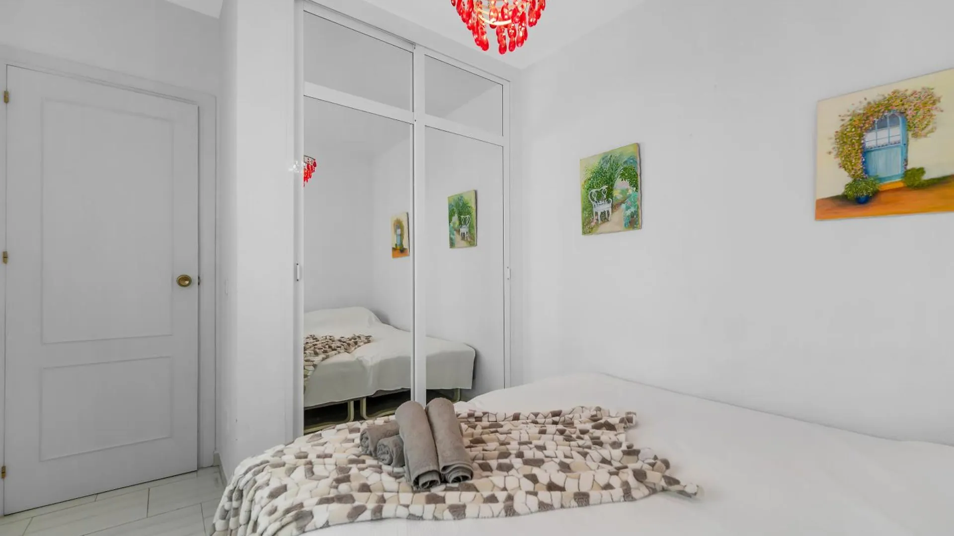 בית נופש Sunny Fuengirola Villa With Pool & Private Terrace
